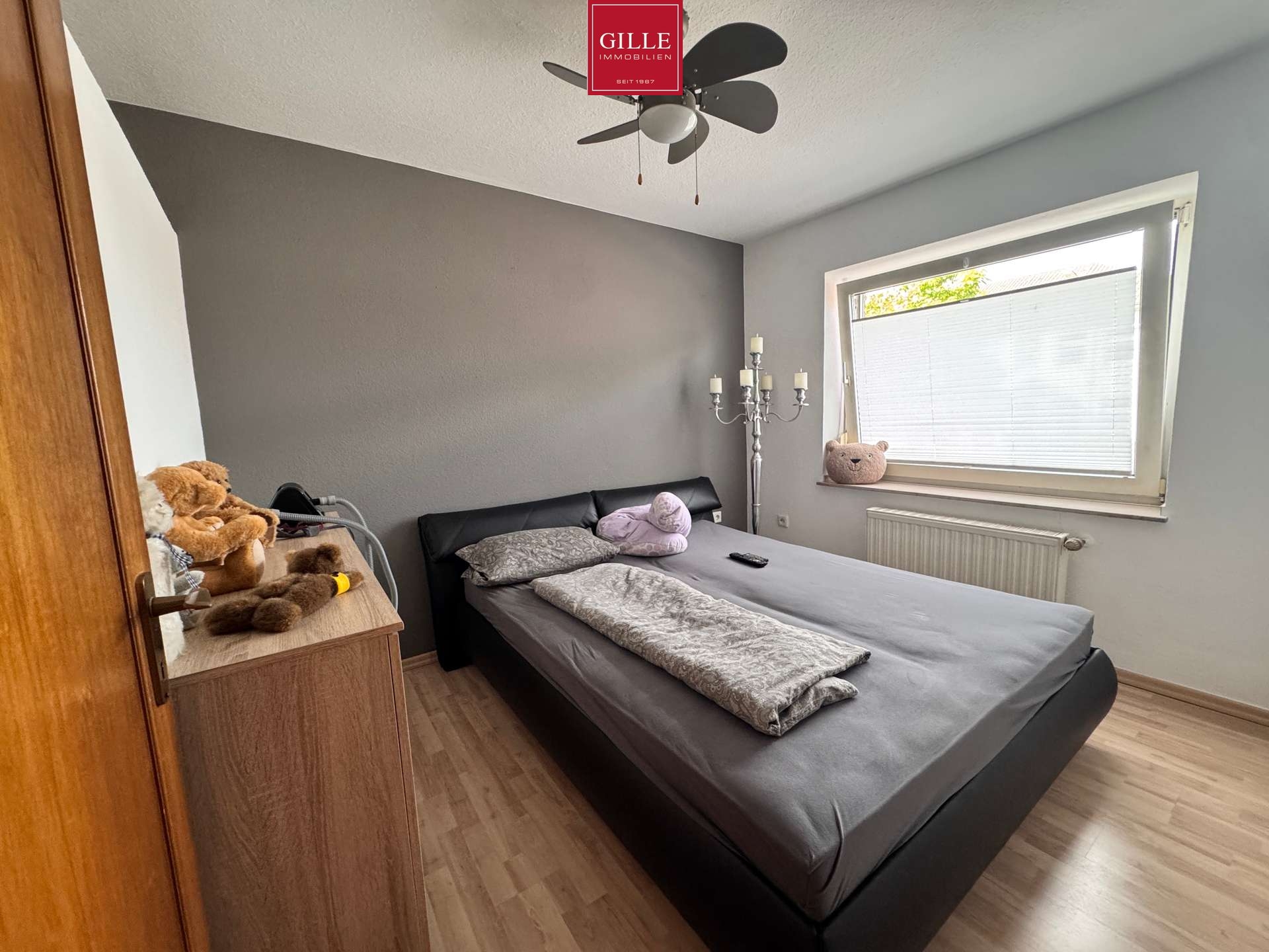 Ansicht 12 von: Gepflegtes Reihenmittelhaus mit großzügigem Wohnbereich und Doppelgarage in Neuss-Holzheim